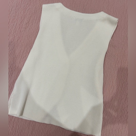 Lucy Paris Ribbed Knit Top​ - Picture 3 of 3